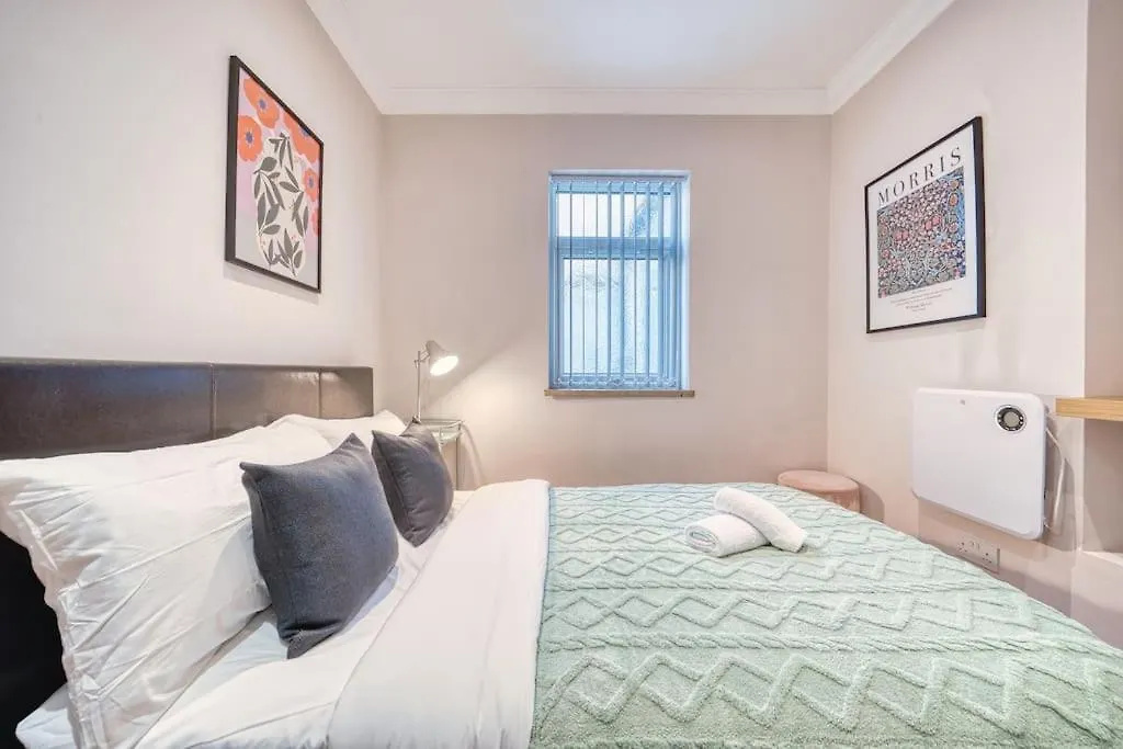 Stylish Duplex 2Bed Apartment With Garden 10Min City 카디프 영국