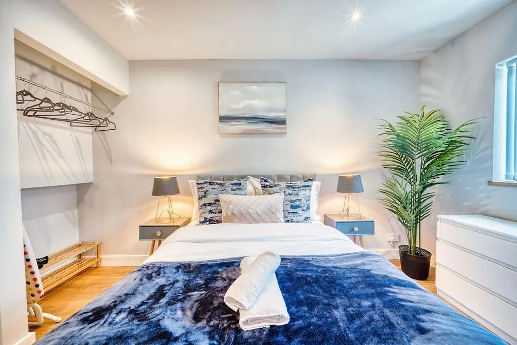 Stylish Duplex 2Bed Apartment With Garden 10Min City 카디프