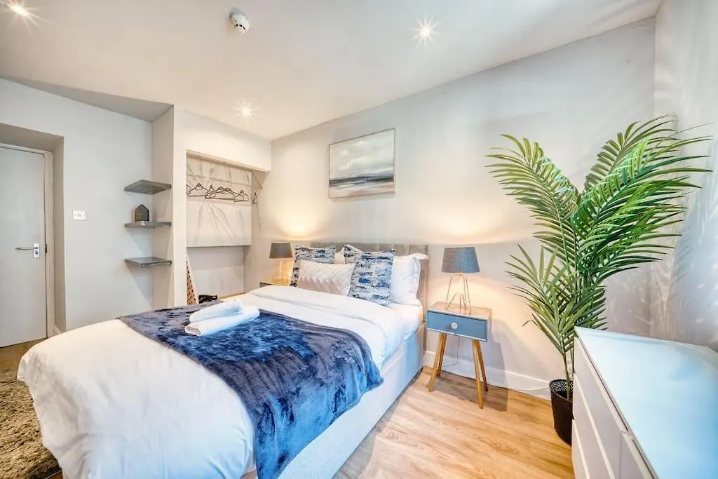 Stylish Duplex 2Bed Apartment With Garden 10Min City Cardiff