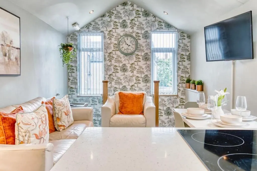 Stylish Duplex 2Bed Apartment With Garden 10Min City Cardiff United Kingdom